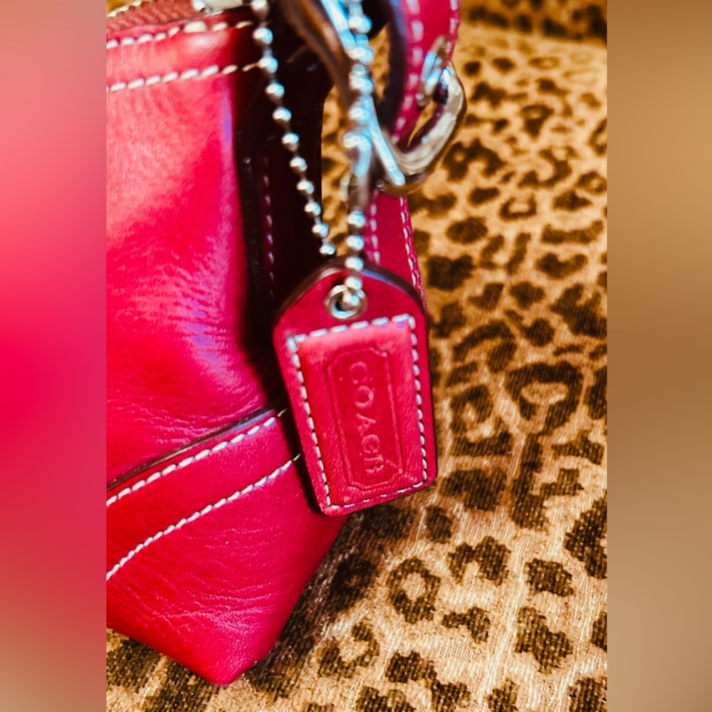 Coach Y2K Vintage Red Baguette Bag, Excellent Condition 🥰 - Picture 3 of 6